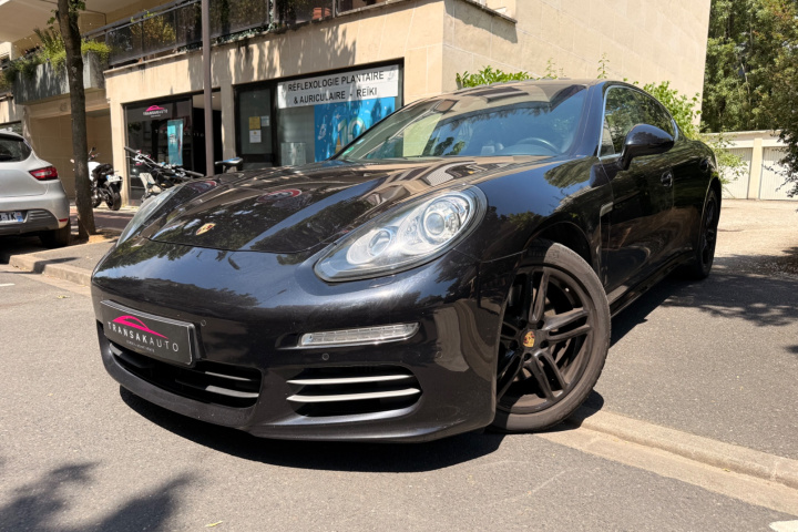 PORSCHE PANAMERA